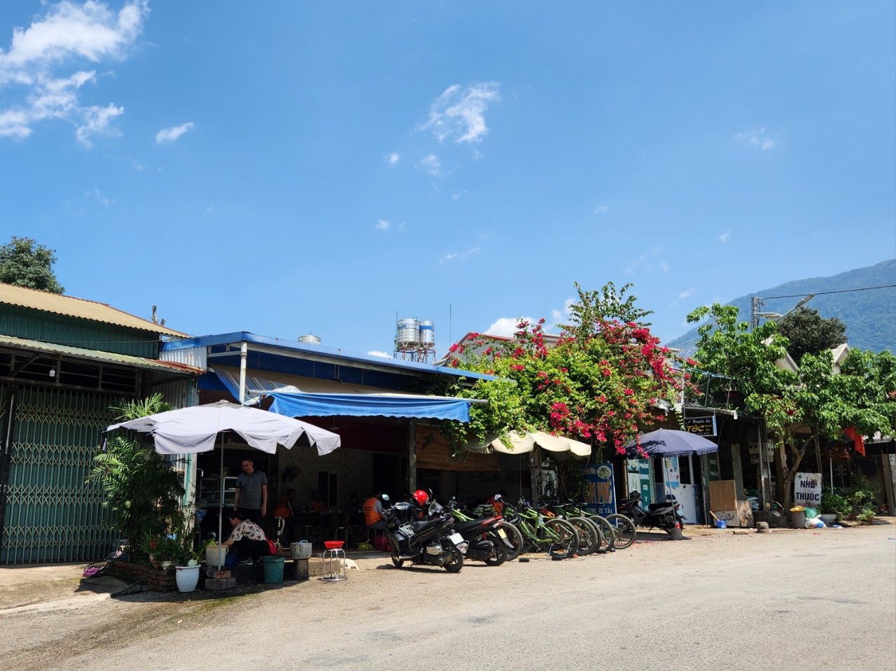 7-Day Northwest Vietnam Cycling Tour: Lai Chau to Moc Chau Adventure